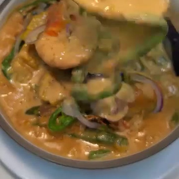 Ginataang gulay in coconut milk with prawns, green beans and onion at Pinoy Tambayan